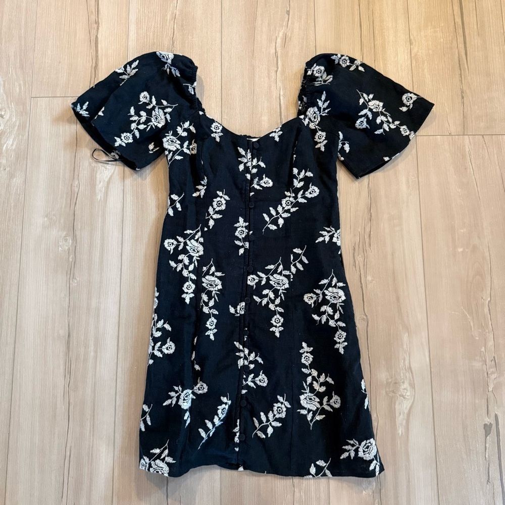 Abercrombie & Fitch Linen Embroidered Dress